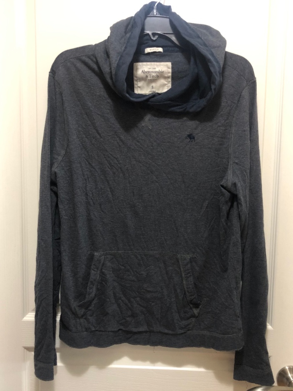 Abercrombie women’s Small long sleeve hoodie kangaroo pocket pinstripe blue grey